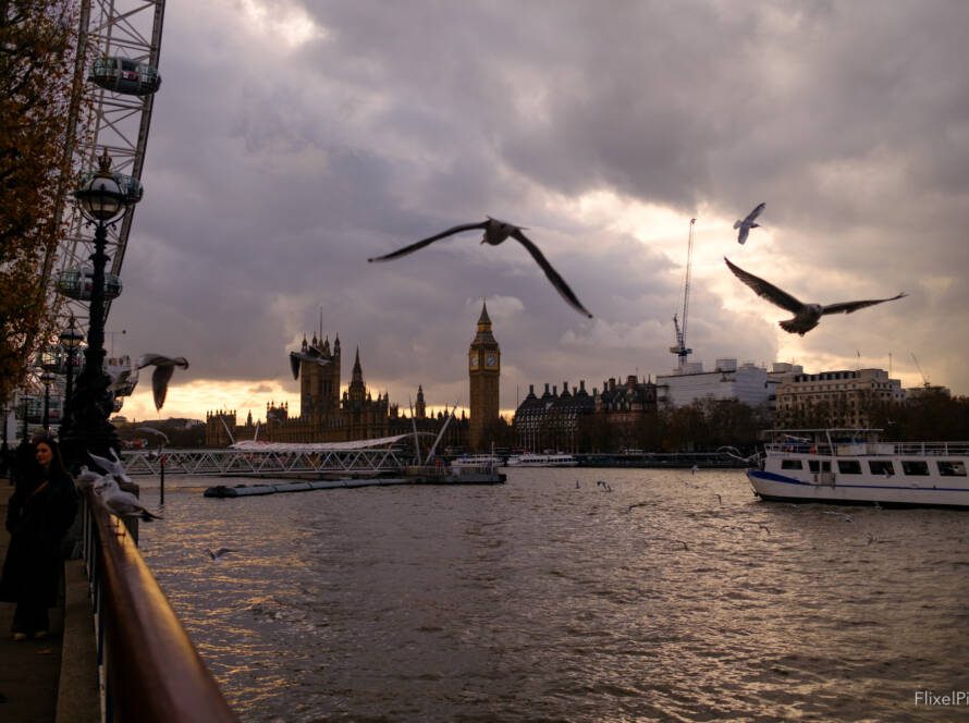 London by FlixelPix Fujifilm X100VI travel camera