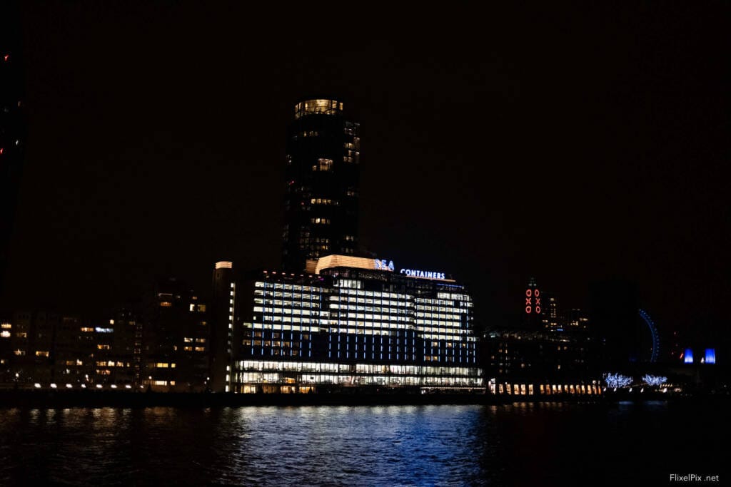 FlixelPix X100VI London